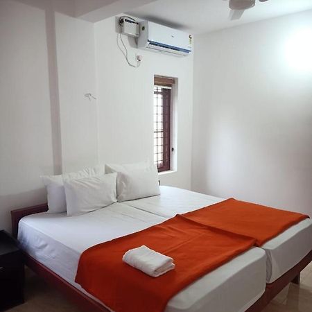 Grace Mary Residency Hotel Nedumbassery Eksteriør billede