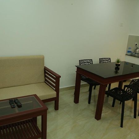 Grace Mary Residency Hotel Nedumbassery Eksteriør billede
