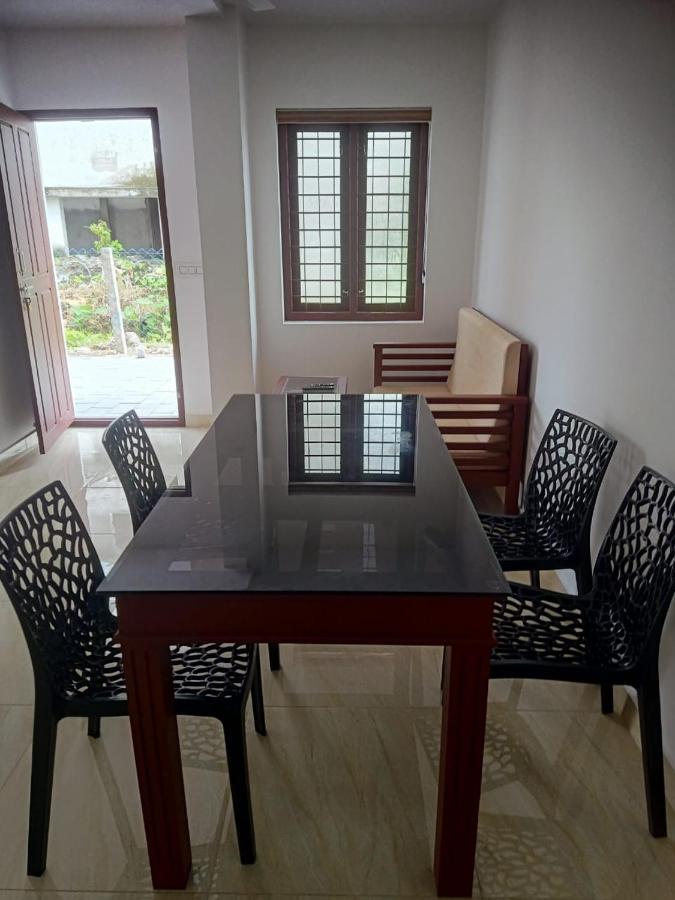 Grace Mary Residency Hotel Nedumbassery Eksteriør billede