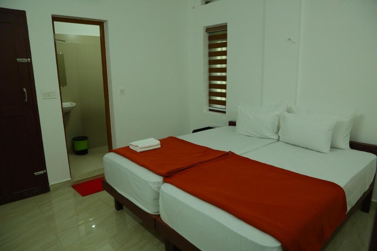 Grace Mary Residency Hotel Nedumbassery Eksteriør billede
