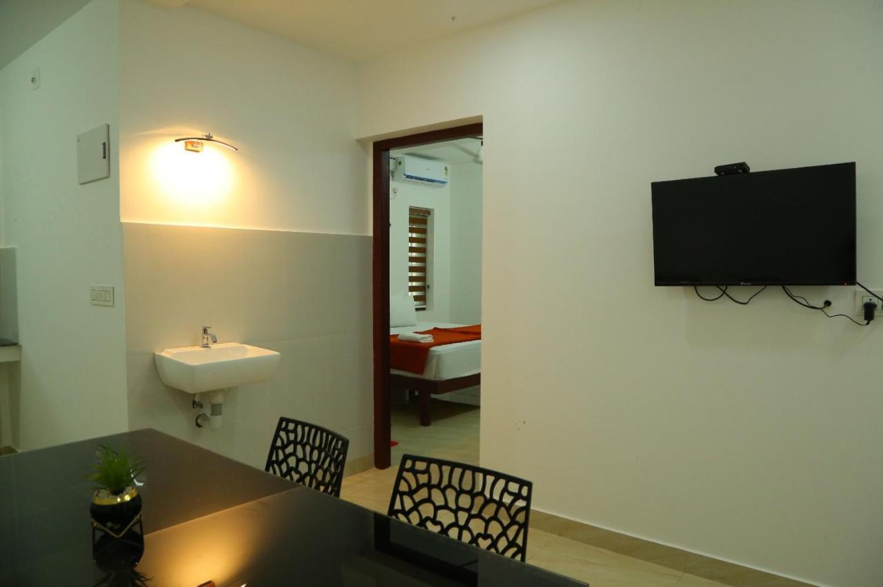 Grace Mary Residency Hotel Nedumbassery Eksteriør billede