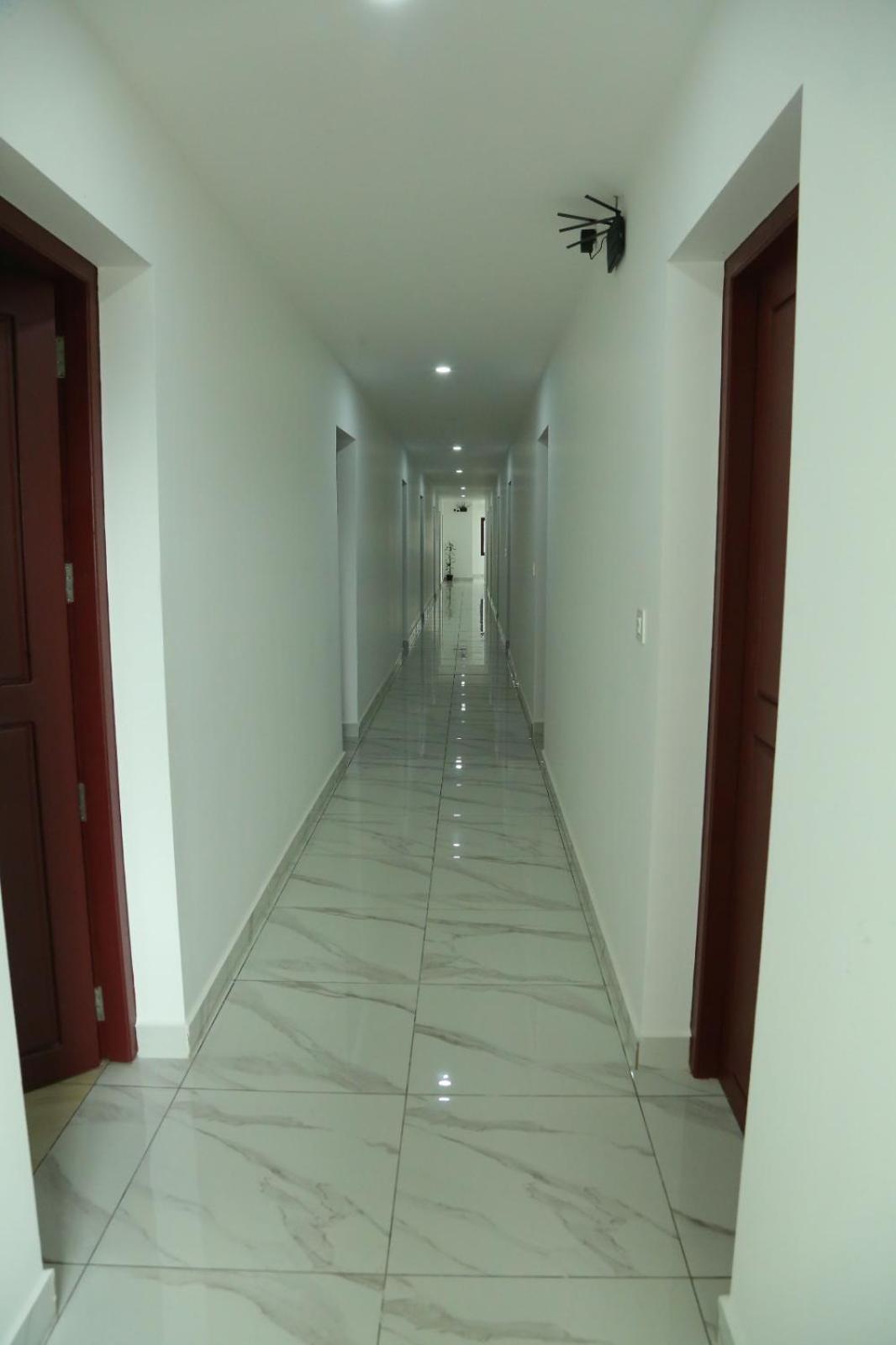 Grace Mary Residency Hotel Nedumbassery Eksteriør billede